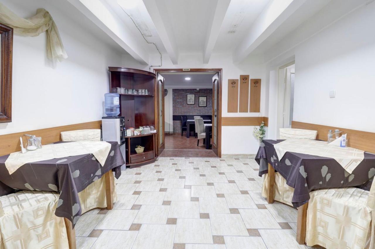 Hotel Perla Ldm Leskovac Leskovac  Exteriör bild