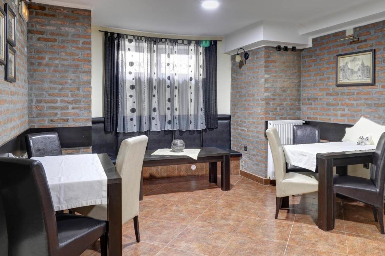 Hotel Perla Ldm Leskovac Leskovac  Exteriör bild